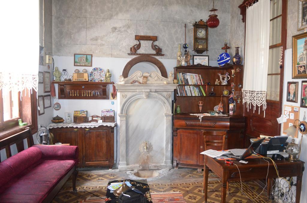 Bonjour Pension Ayvalı 外观 照片